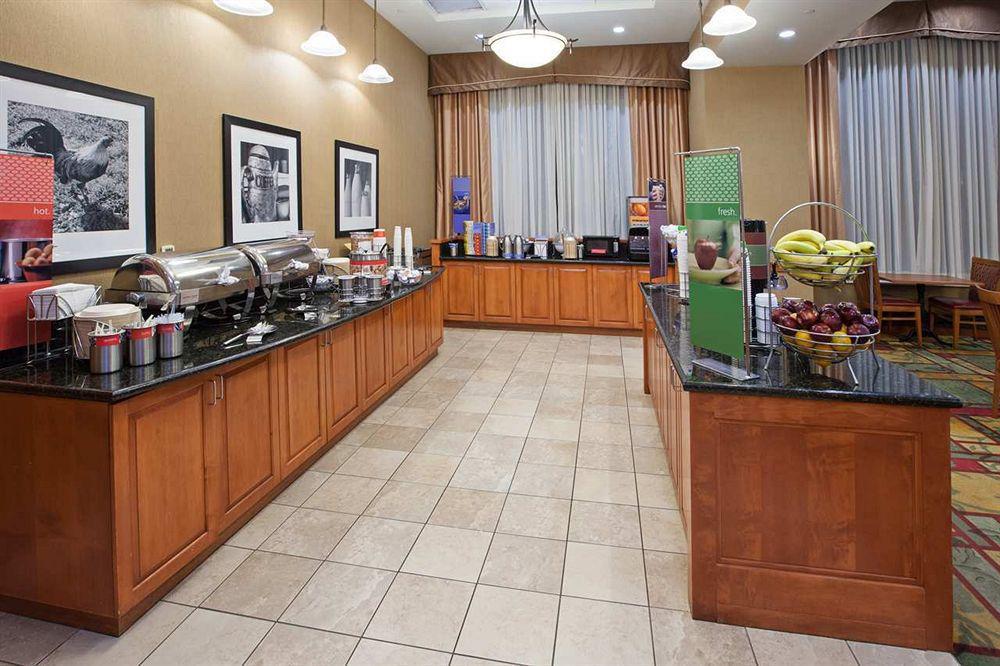 Hampton Inn & Suites Pittsburgh Downtown Экстерьер фото