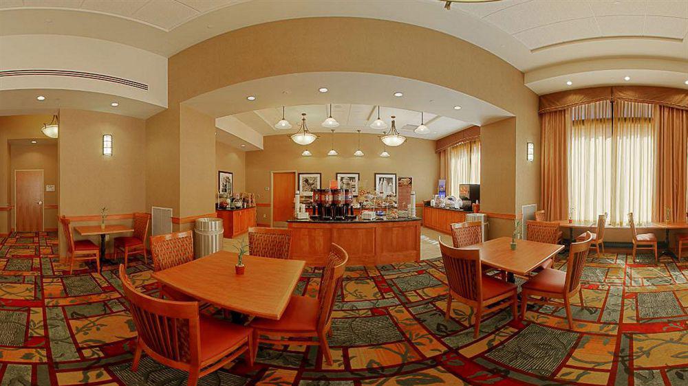 Hampton Inn & Suites Pittsburgh Downtown Экстерьер фото