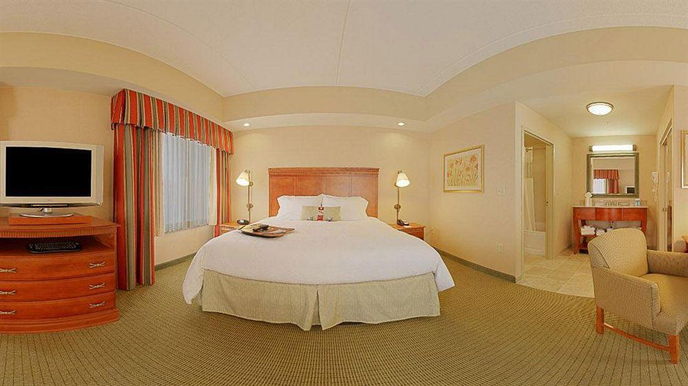 Hampton Inn & Suites Pittsburgh Downtown Экстерьер фото