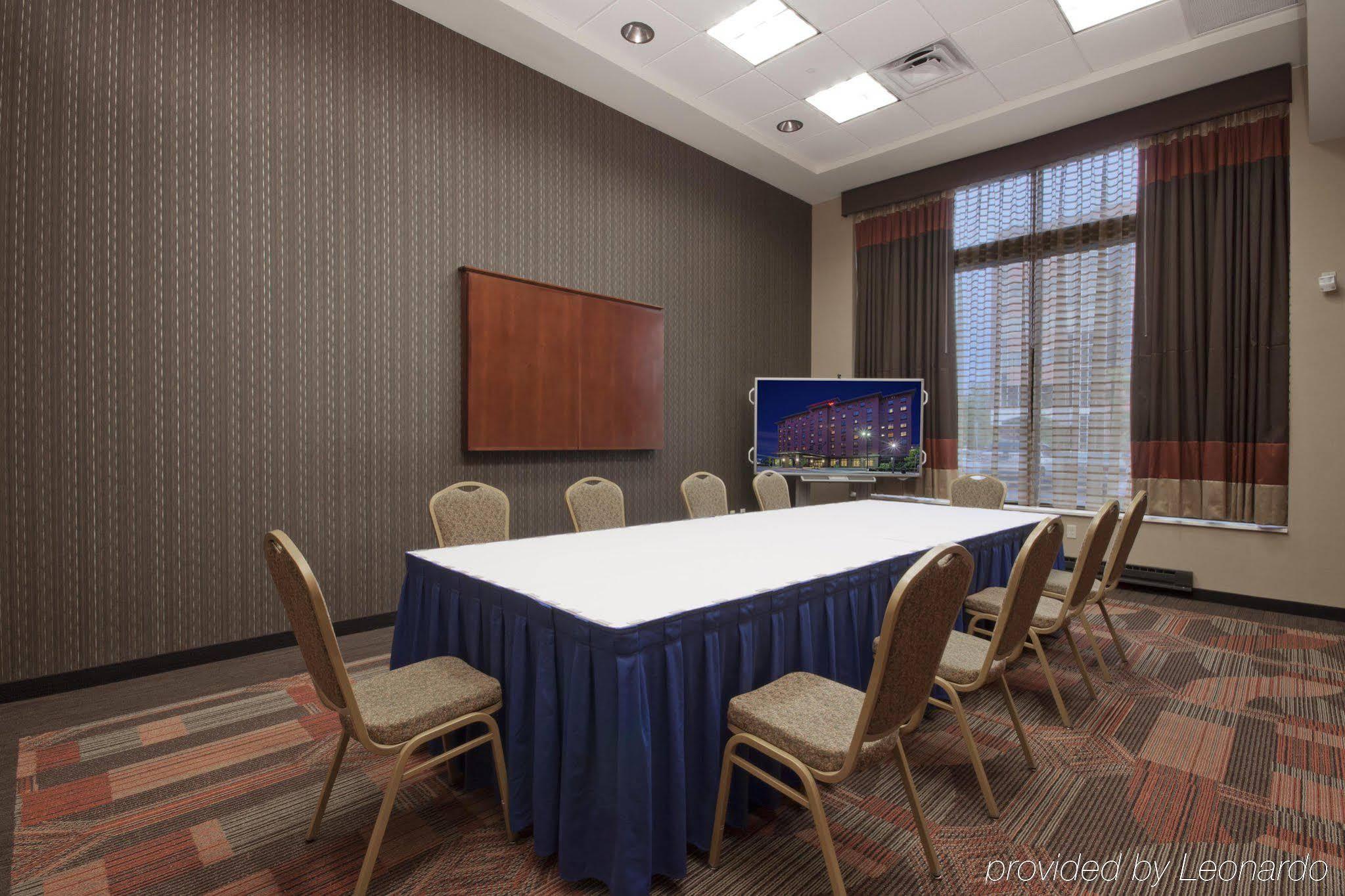 Hampton Inn & Suites Pittsburgh Downtown Экстерьер фото
