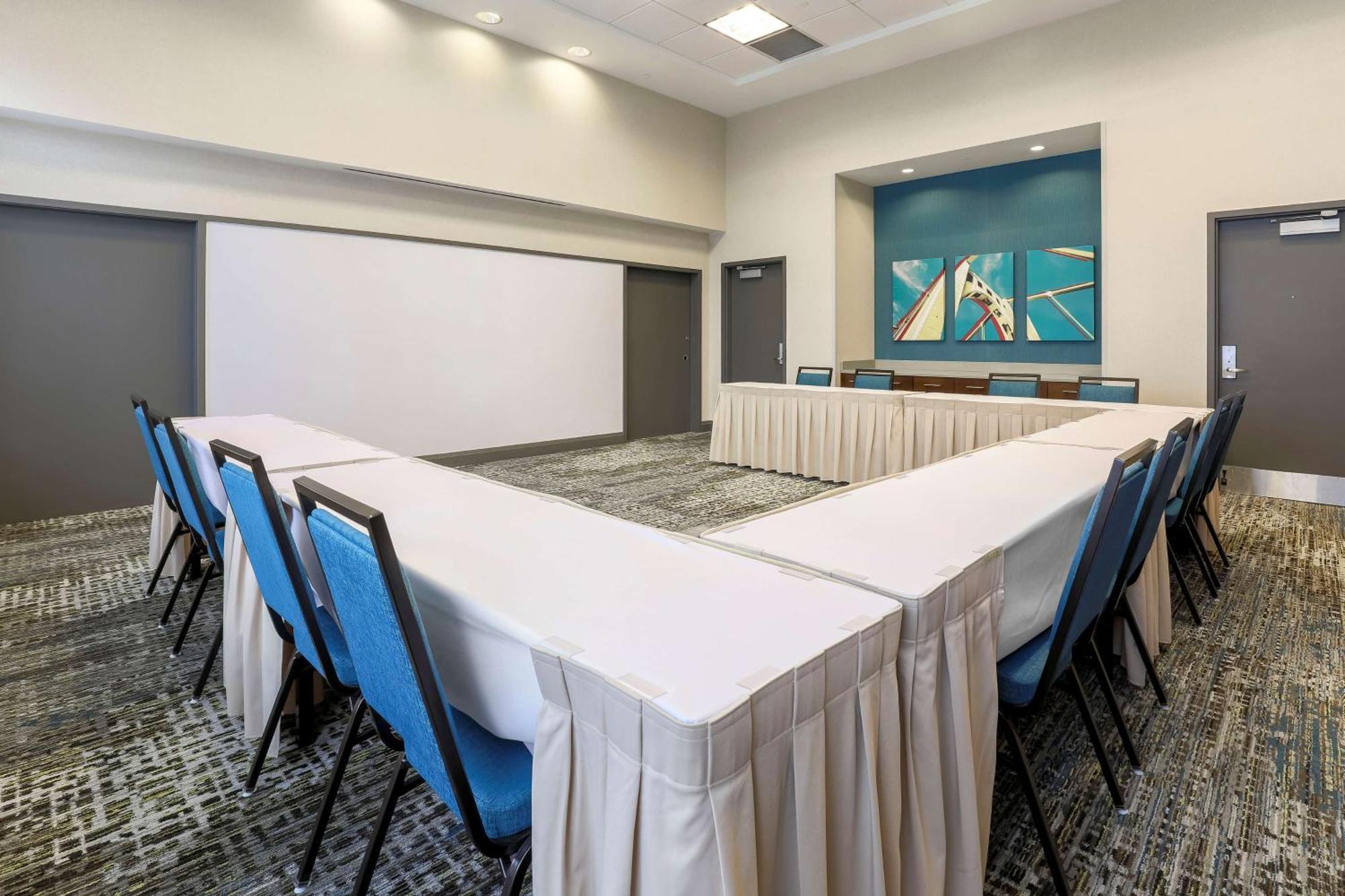Hampton Inn & Suites Pittsburgh Downtown Экстерьер фото