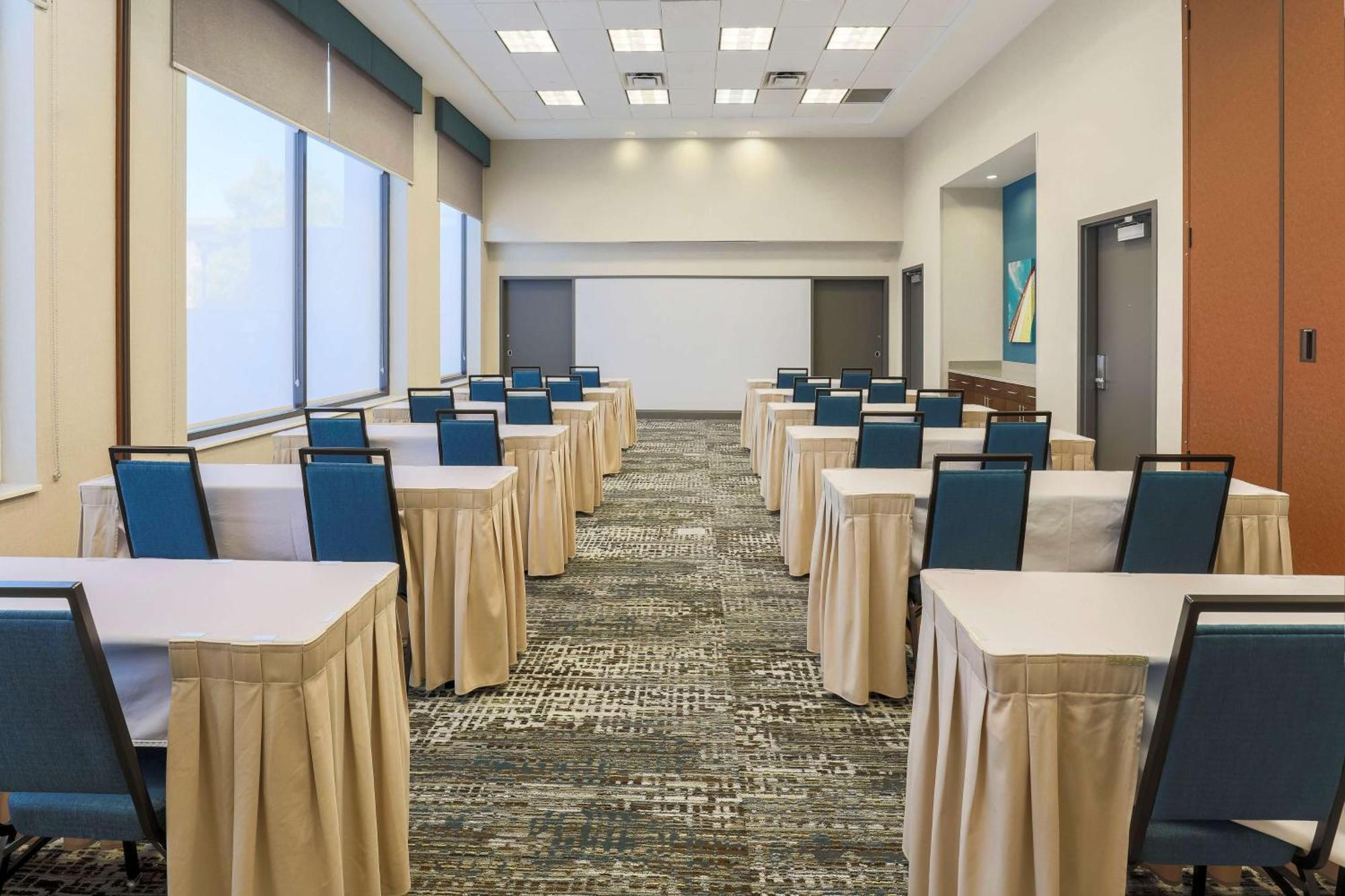 Hampton Inn & Suites Pittsburgh Downtown Экстерьер фото