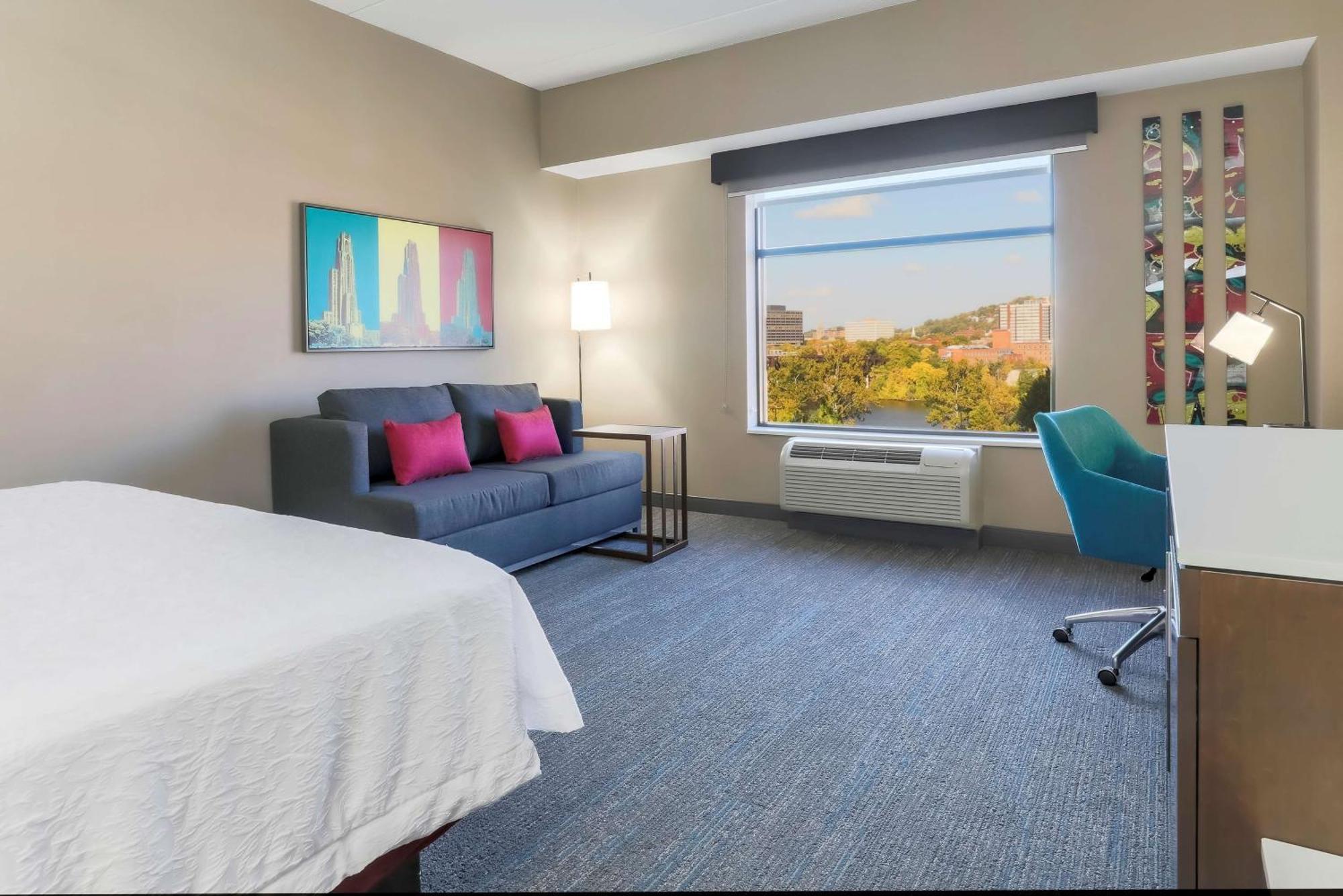 Hampton Inn & Suites Pittsburgh Downtown Экстерьер фото